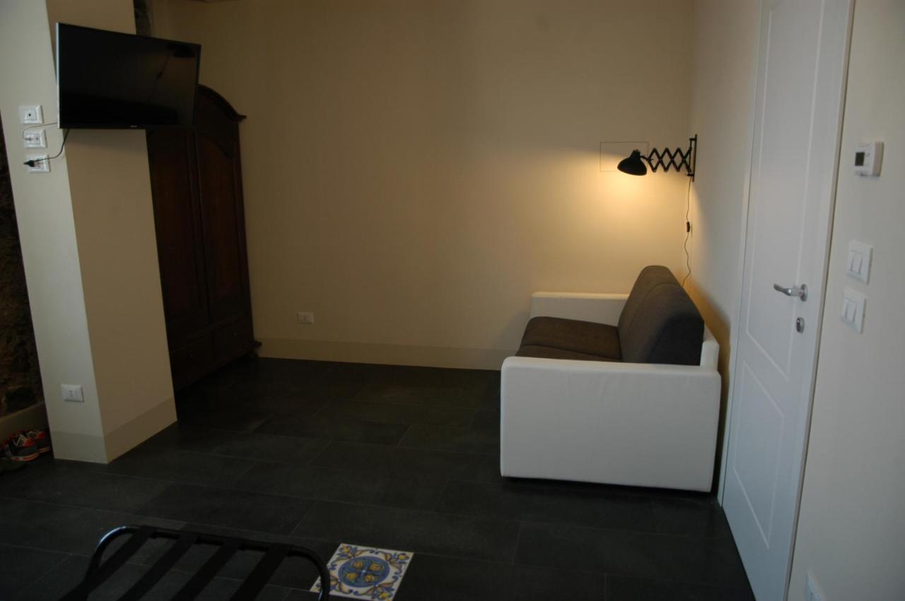 Castello D'Alcontres Guest House 3 Stelle Nizza di Sicilia Exterior foto