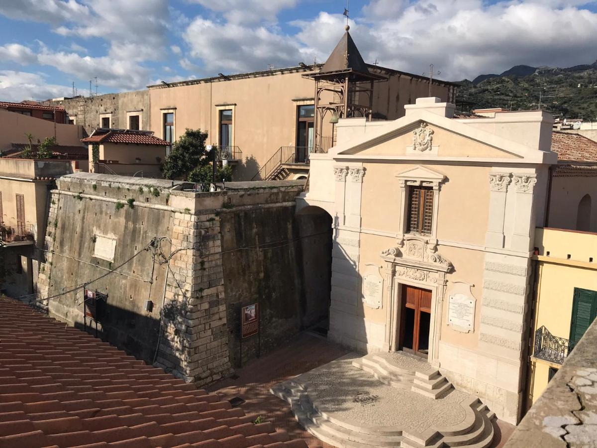 Castello D'Alcontres Guest House 3 Stelle Nizza di Sicilia Exterior foto